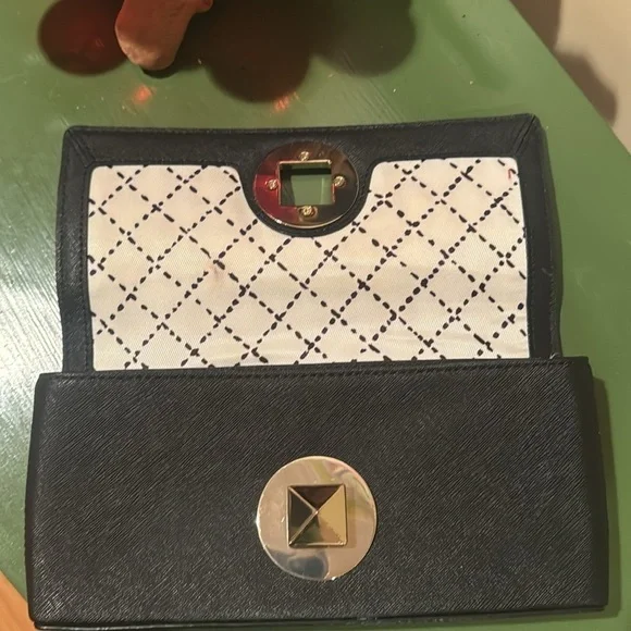 Kate Spade Black with gold. Clutch. - Picture 7 of 11